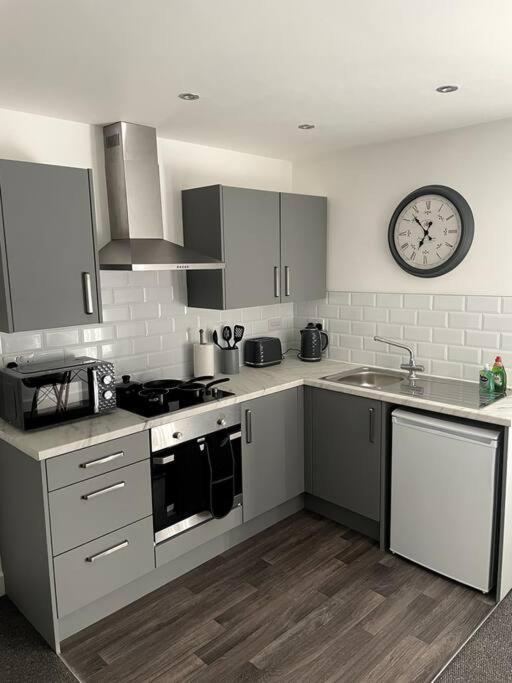 #6Bs 1 Bed Serviced Apartment Derby Ngoại thất bức ảnh